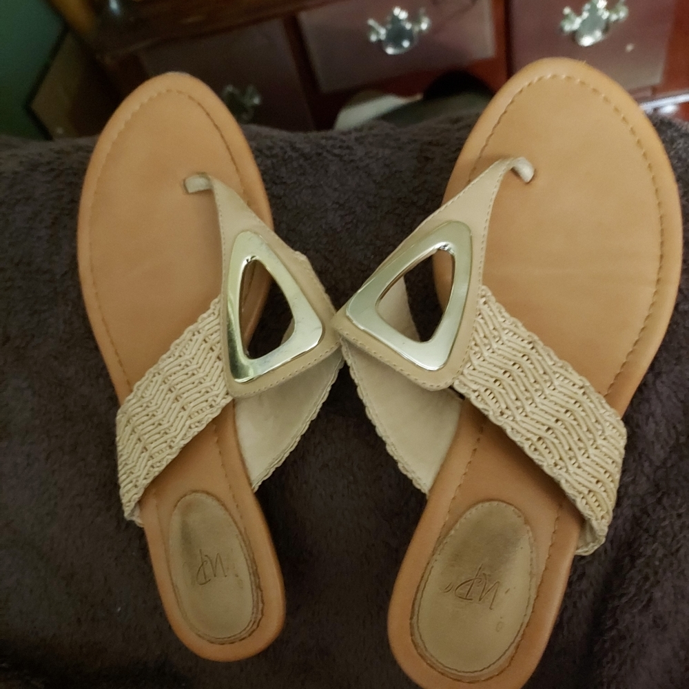 Pair sandle wore a few times